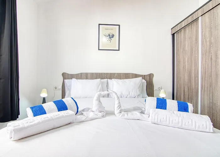 アパート Porches D52 マスパロマス