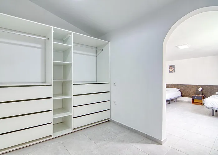 Porches D52 * マスパロマス