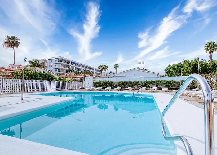 Porches D52 アパート