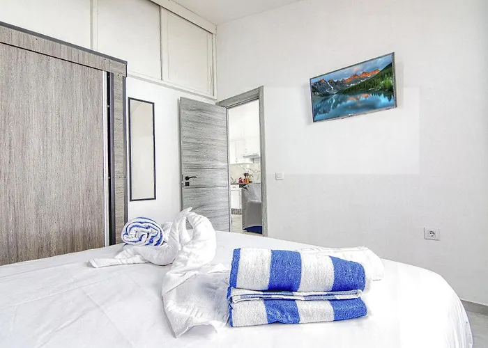 Porches D52 アパート *